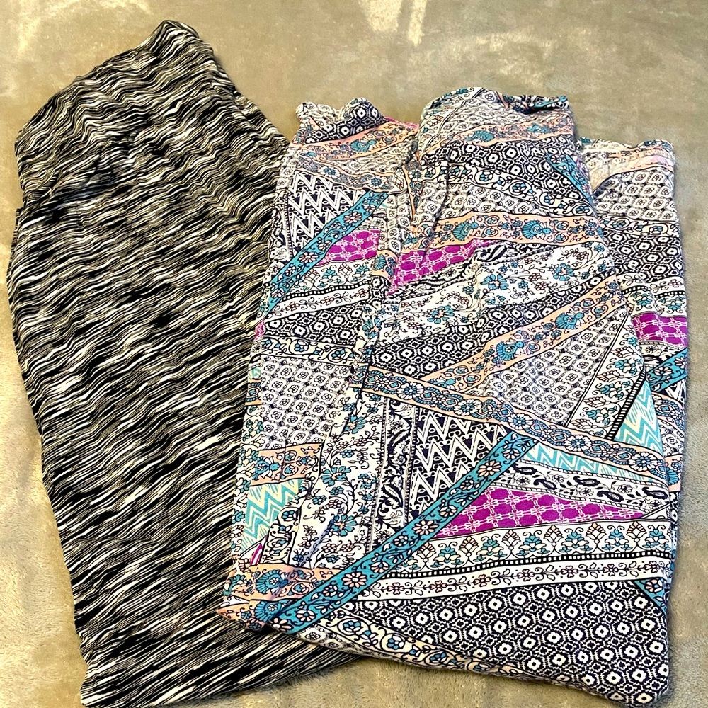 2 Maxi Skirts (1 black and White - 1 Multicolor)